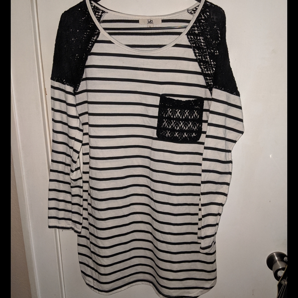 Striped Long-Sleeve Sweater Dress B&W
